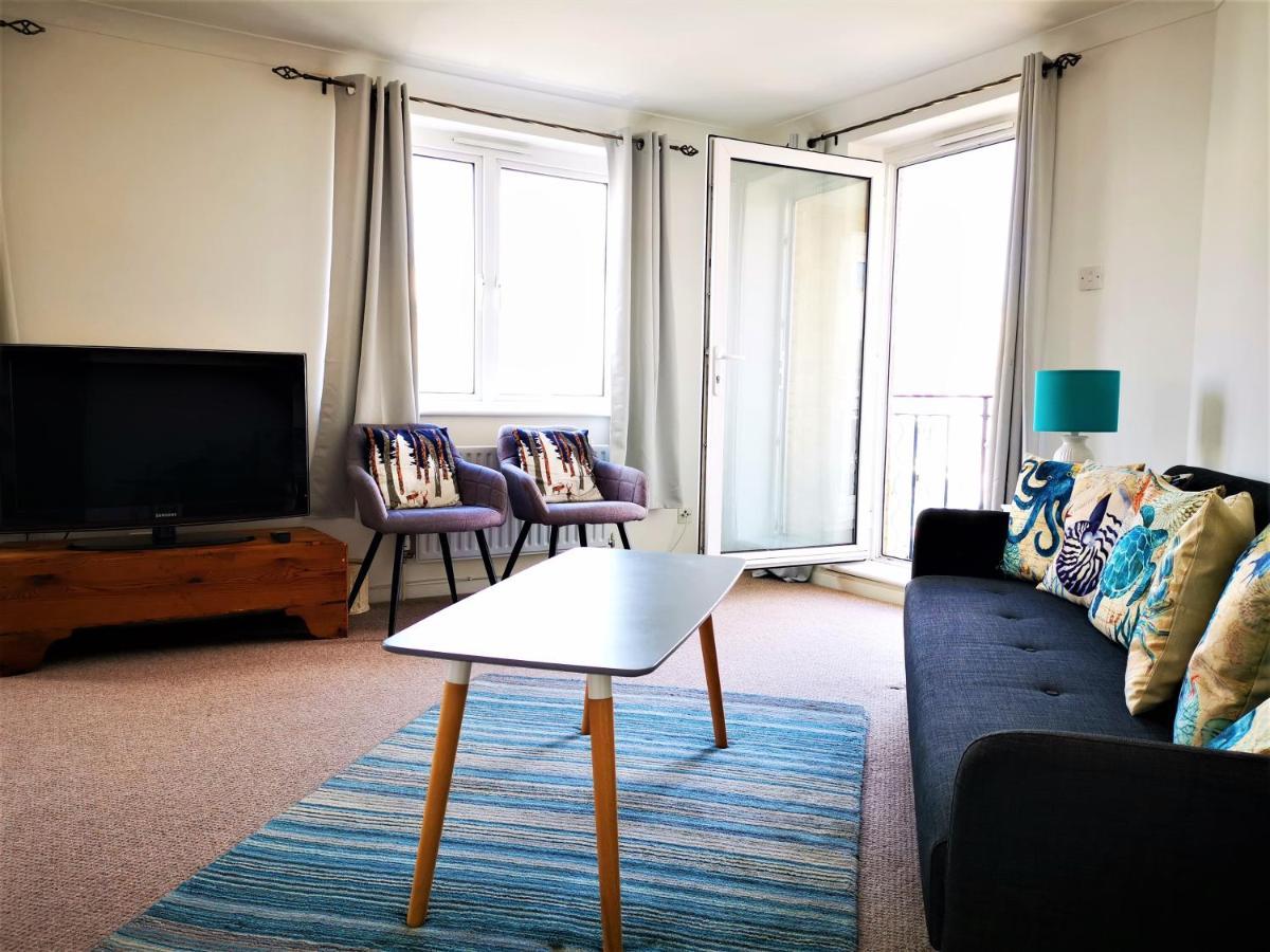 Appartamento Marina Living With Parking, Balcony, Quiet And Secure Hove Esterno foto