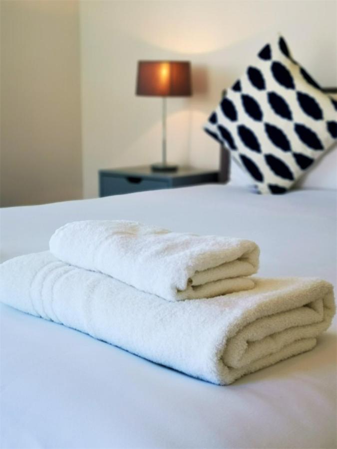 Appartamento Marina Living With Parking, Balcony, Quiet And Secure Hove Esterno foto