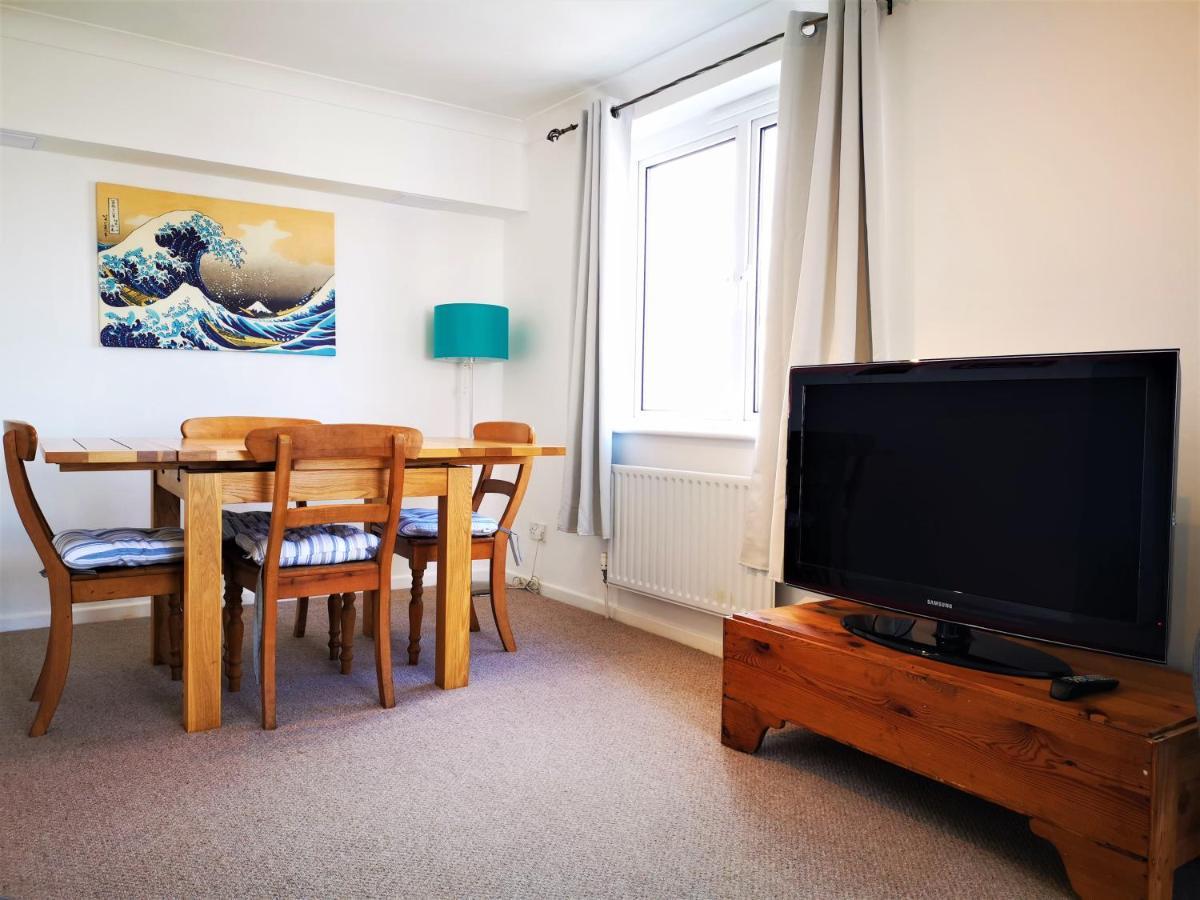 Appartamento Marina Living With Parking, Balcony, Quiet And Secure Hove Esterno foto