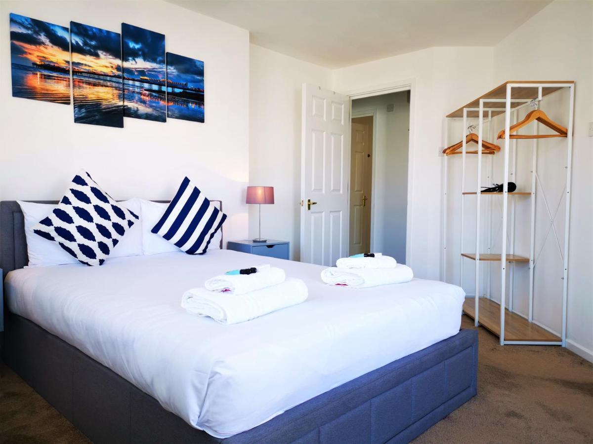 Appartamento Marina Living With Parking, Balcony, Quiet And Secure Hove Esterno foto